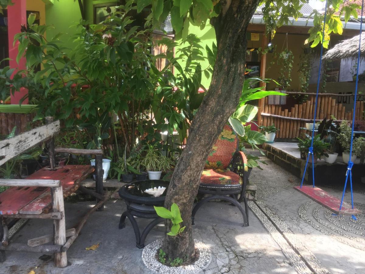 Owl Hostel Karimunjawa Buitenkant foto