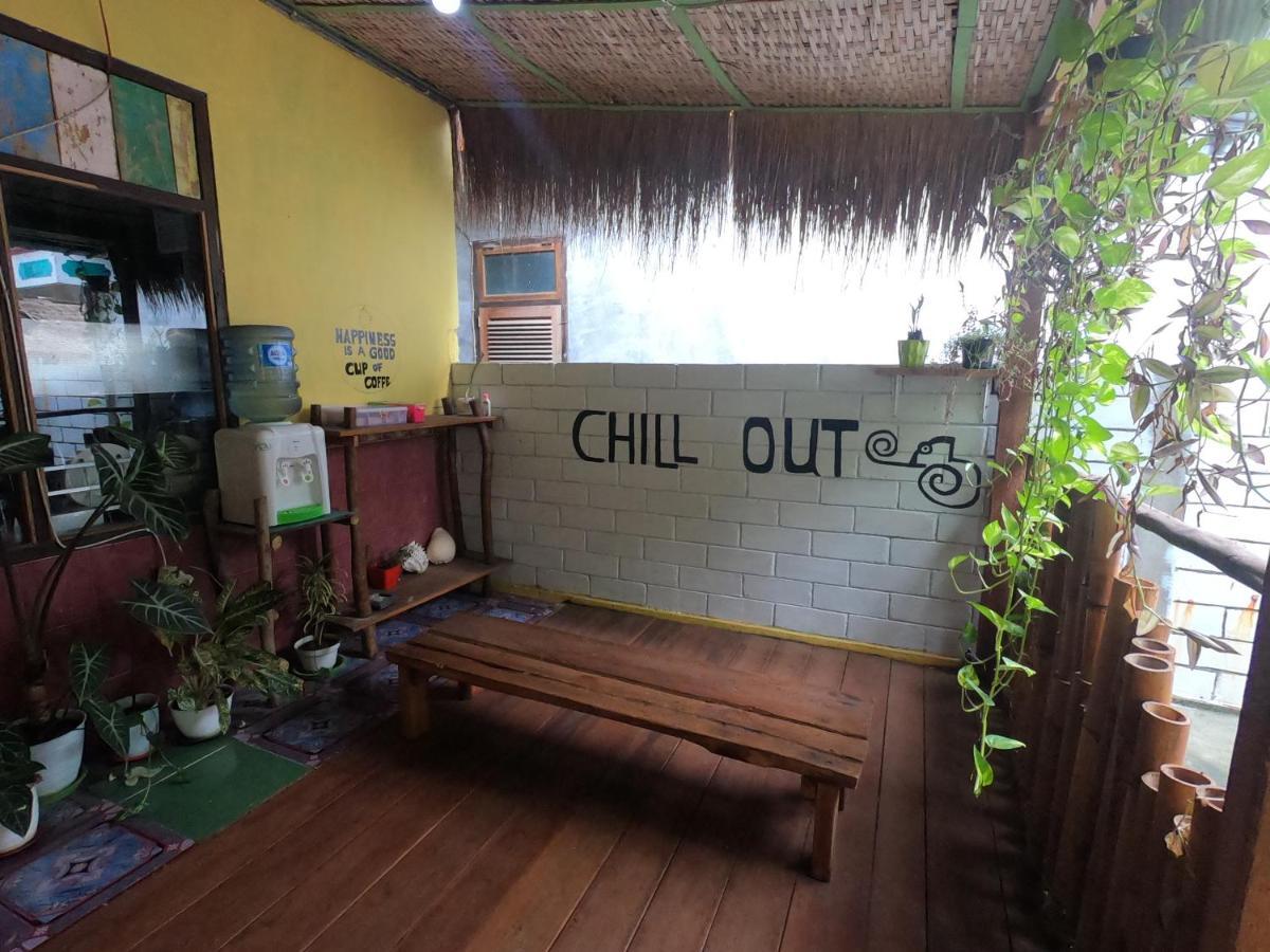 Owl Hostel Karimunjawa Buitenkant foto