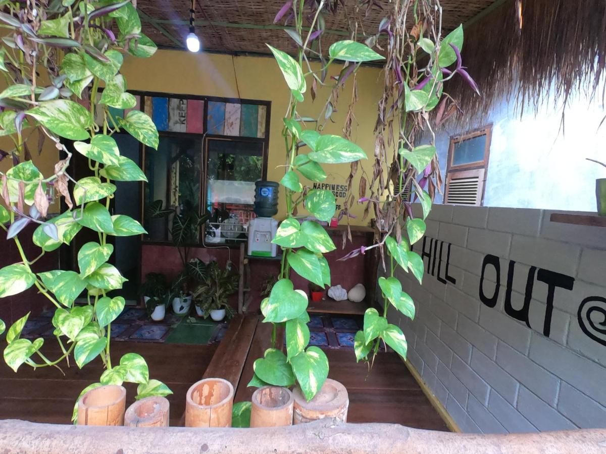 Owl Hostel Karimunjawa Buitenkant foto