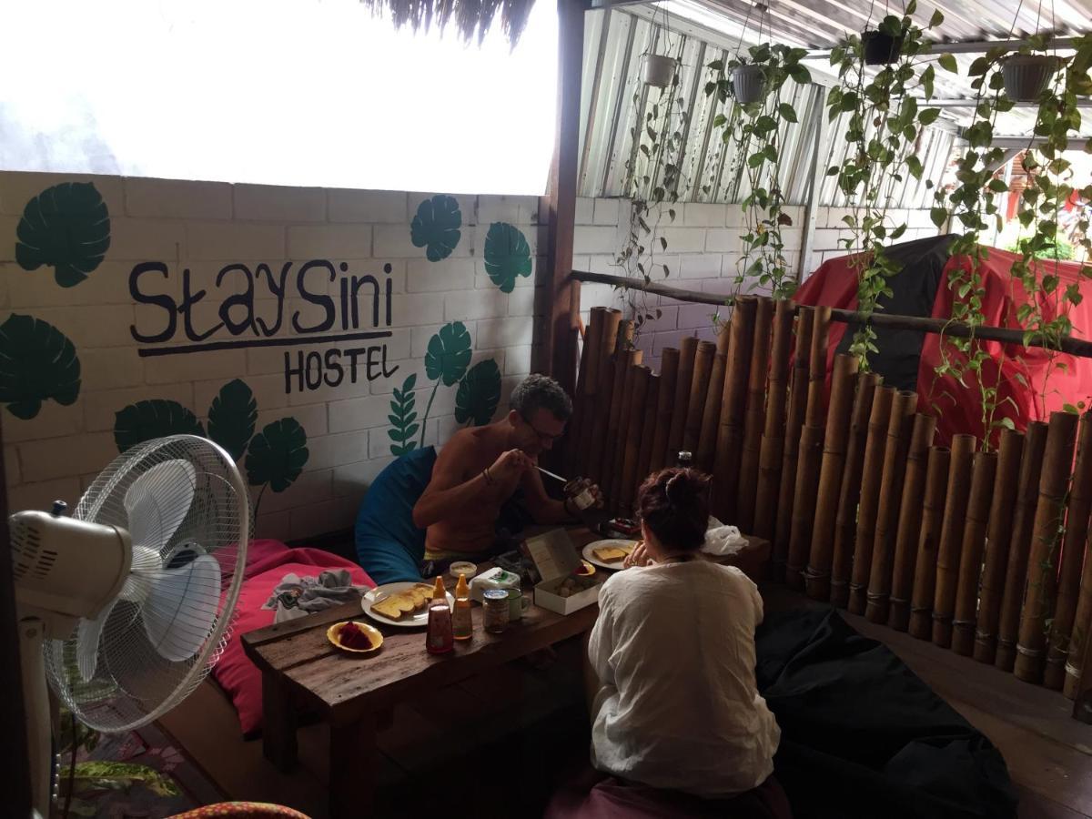 Owl Hostel Karimunjawa Buitenkant foto