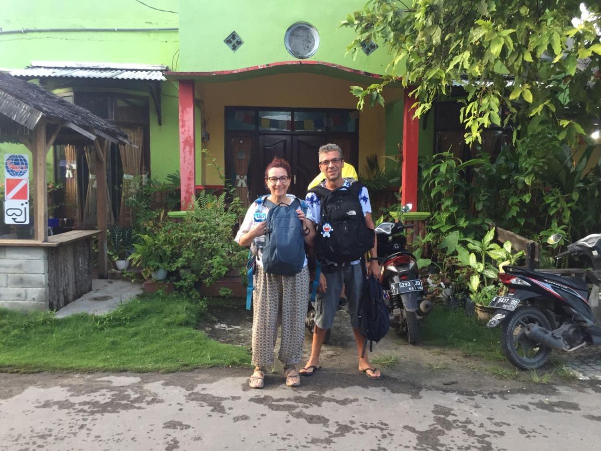 Owl Hostel Karimunjawa Buitenkant foto