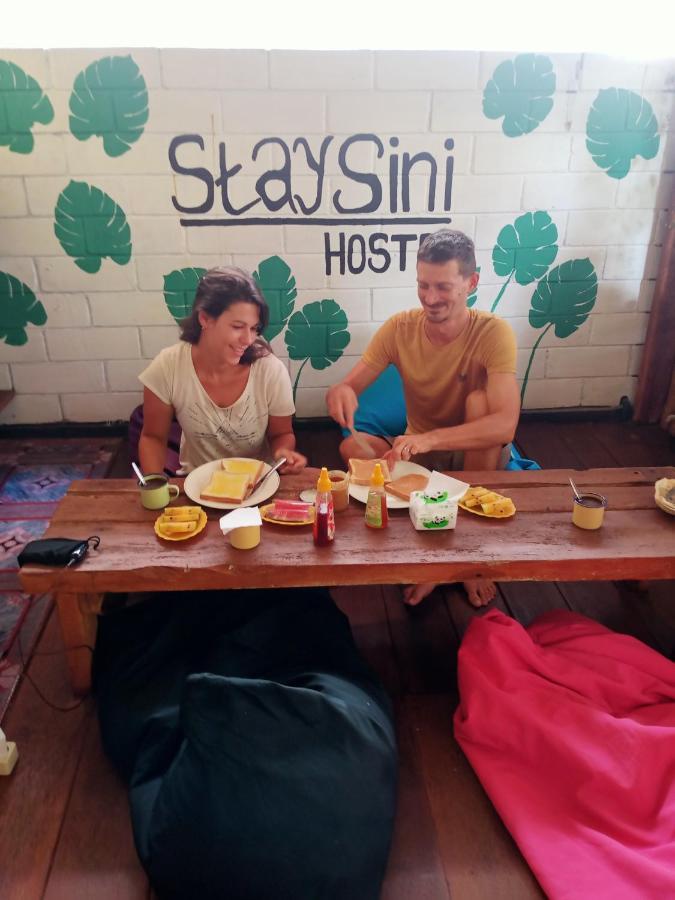Owl Hostel Karimunjawa Buitenkant foto