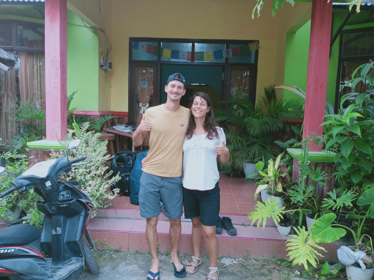 Owl Hostel Karimunjawa Buitenkant foto