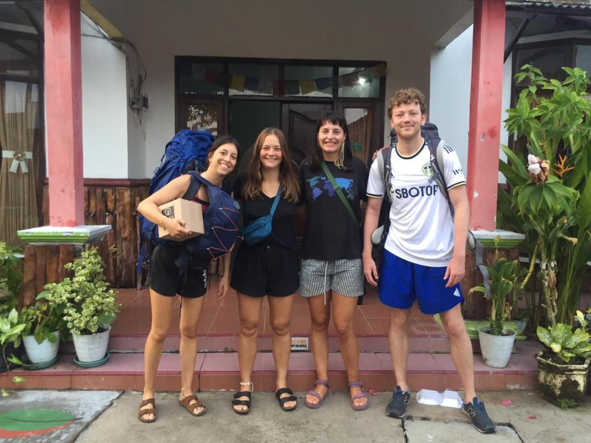 Owl Hostel Karimunjawa Buitenkant foto
