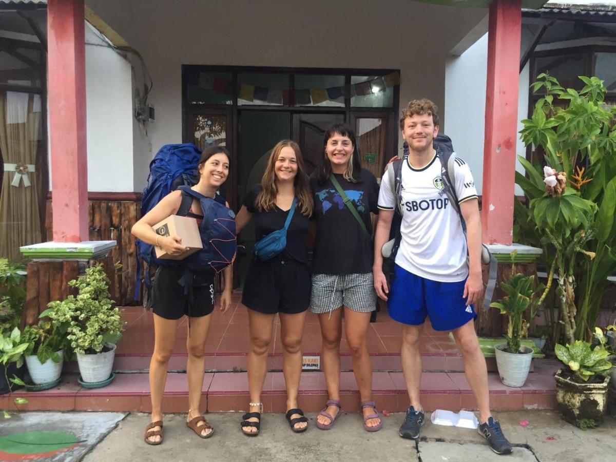 Owl Hostel Karimunjawa Buitenkant foto